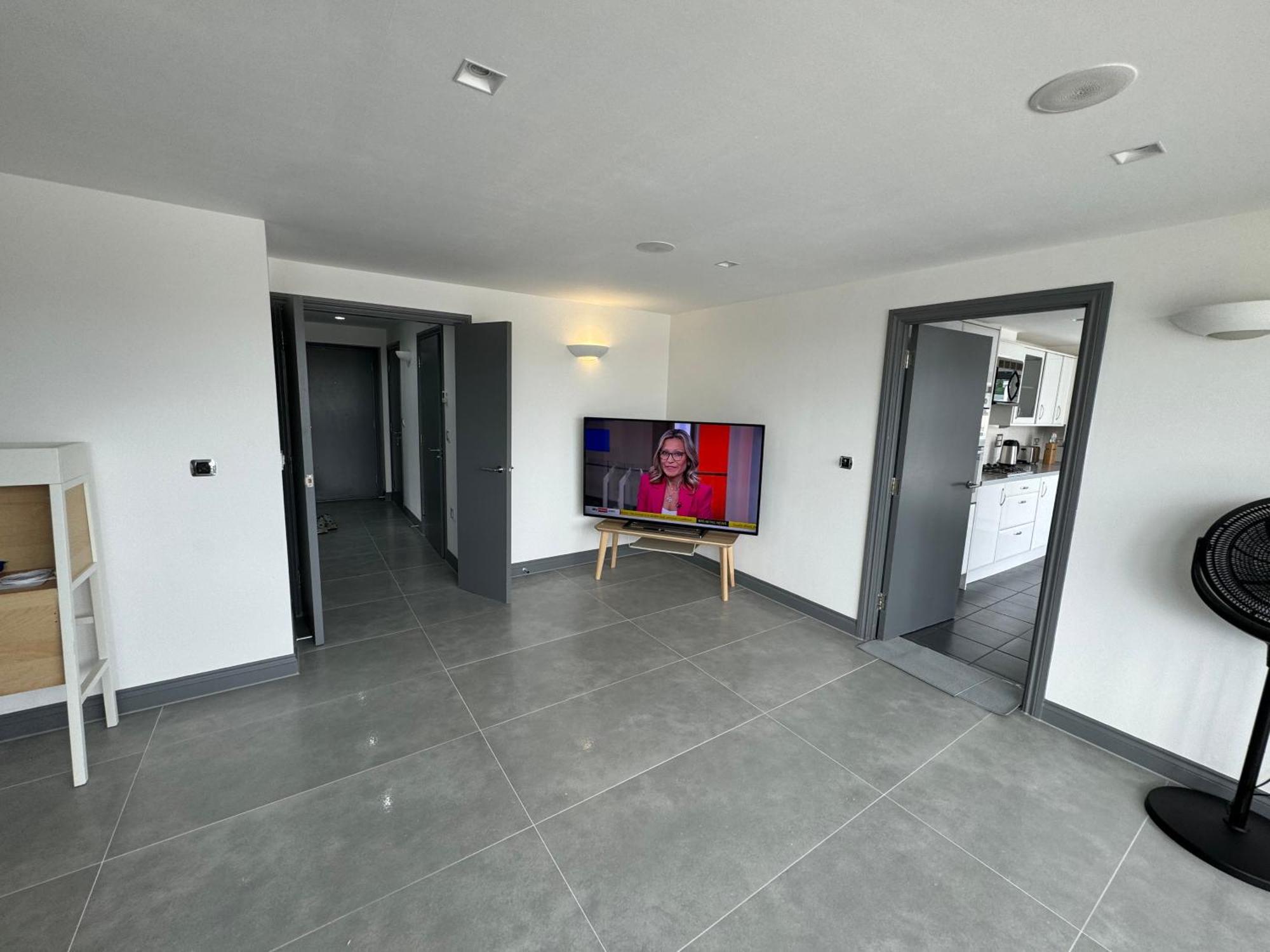 Long Letting - Luxurious 3 Bedroom Penthouse In City Centre - Parking Included! Chelmsford Extérieur photo